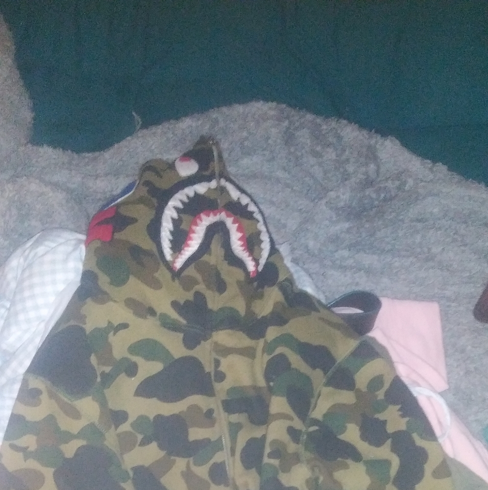 A bathing ape sweater brand new 2x